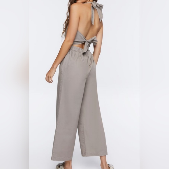 Tie back Jumpsuit. Khaki halter jumper size M - Picture 3 of 6